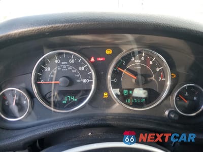 Zdjęcie 9 z 15 samochodu: 2015 JEEP WRANGLER UNLIMITED SAHARA VIN:1C4BJWEG1FL530127 - miniatura