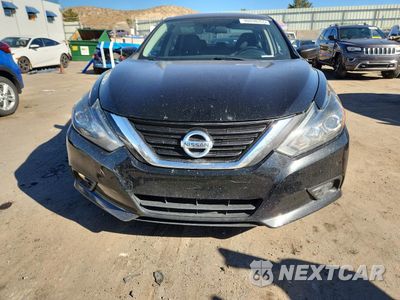 Piąte zdjęcie samochodu w środku: 2017 NISSAN ALTIMA 2.5 VIN:1N4AL3APXHC489354 - miniatura