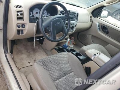 Zdjęcie 8 z 12 samochodu: 2004 FORD ESCAPE XLT VIN:1FMYU03184KA27318 - miniatura