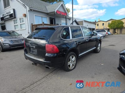 Czwarte zdjęcie samochodu z boku: 2006 PORSCHE CAYENNE S VIN:WP1AB29P66LA65435 - miniatura