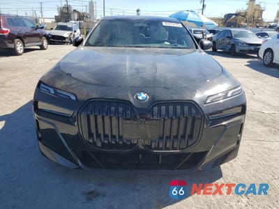 Piąte zdjęcie samochodu w środku: 2023 BMW 760 XI VIN:WBA33EJ05PCN11130 - miniatura