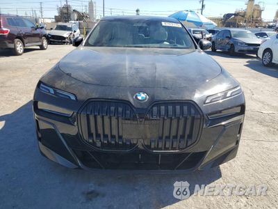 Piąte zdjęcie samochodu w środku: 2023 BMW 760 XI VIN:WBA33EJ05PCN11130 - miniatura
