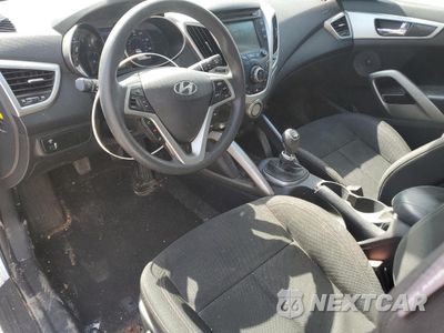 Zdjęcie 8 z 14 samochodu: 2013 HYUNDAI VELOSTER VIN:KMHTC6AD8DU167712 - miniatura