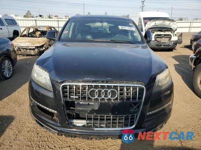 Piąte zdjęcie samochodu w środku: 2010 AUDI Q7 PREMIUM PLUS VIN:WA1LYAFE0AD007159 - miniatura