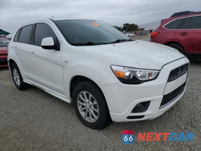 Czwarte zdjęcie samochodu z boku: 2011 MITSUBISHI OUTLANDER SPORT ES VIN:JA4AP3AU3BZ022943 - miniatura