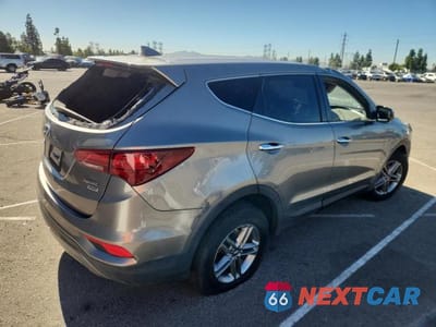 Trzecie zdjęcie samochodu z tyłu: 2017 HYUNDAI SANTA FE SPORT 2.4L VIN:5XYZTDLB5HG418482 - miniatura