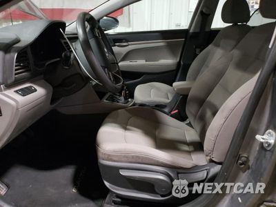 Zdjęcie 7 z 13 samochodu: 2019 HYUNDAI ELANTRA SE VIN:5NPD74LF9KH410595 - miniatura
