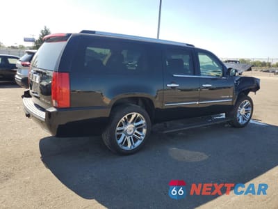 Trzecie zdjęcie samochodu z tyłu: 2013 CADILLAC ESCALADE ESV PLATINUM VIN:1GYS4KEF6DR135680 - miniatura