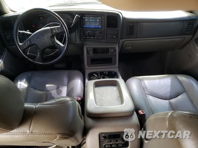Zdjęcie 8 z 14 samochodu: 2006 CHEVROLET SUBURBAN VIN:3GNFK16Z36G124520 - miniatura