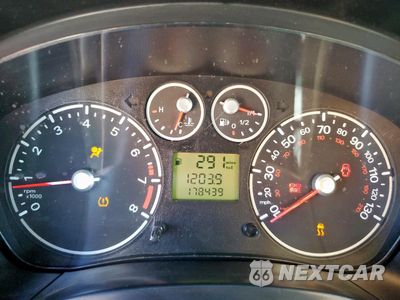 Zdjęcie 9 z 15 samochodu: 2013 FORD TRANSIT CONNECT XLT VIN:NM0LS7BN1DT139645 - miniatura