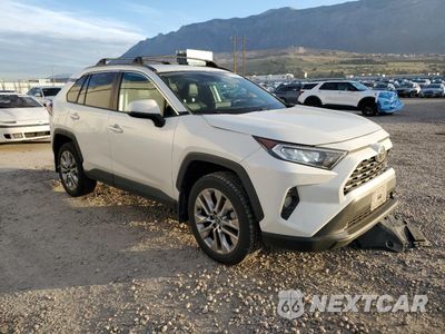 Czwarte zdjęcie samochodu z boku: 2021 TOYOTA RAV4 XLE PREMIUM VIN:2T3A1RFV4MW168038 - miniatura