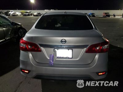Zdjęcie 6 z 12 samochodu: 2018 NISSAN SENTRA S VIN:3N1AB7AP3JL662634 - miniatura
