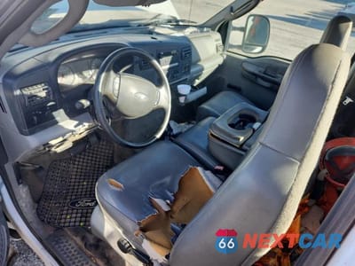 Zdjęcie 8 z 11 samochodu: 2006 FORD F350 UTILITY / SERVICE TRUCK VIN:1FDSF34566EB92532 - miniatura