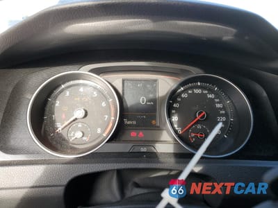 Zdjęcie 9 z 13 samochodu: 2015 VOLKSWAGEN GTI VIN:3VWT47AU4FM090025 - miniatura