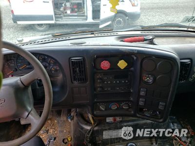 Zdjęcie 8 z 12 samochodu: 2004 CHEVROLET C7500 C7C042 VIN:1GBK7C1C44F505044 - miniatura