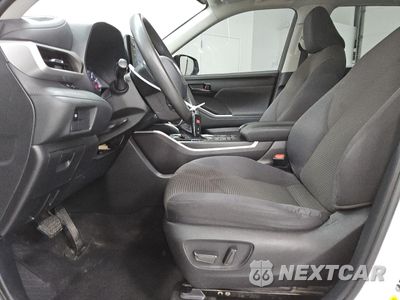 Zdjęcie 7 z 17 samochodu: 2021 TOYOTA HIGHLANDER L VIN:5TDCZRBH2MS538258 - miniatura