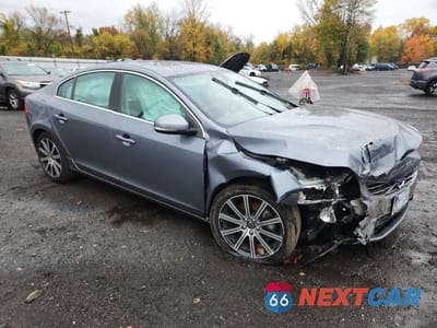 Czwarte zdjęcie samochodu z boku: 2017 VOLVO S60 PREMIER VIN:LYV402TK4HB125690 - miniatura