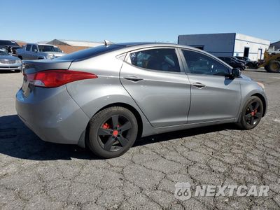 Trzecie zdjęcie samochodu z tyłu: 2013 HYUNDAI ELANTRA GLS VIN:5NPDH4AE3DH393397 - miniatura