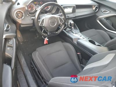 Zdjęcie 8 z 11 samochodu: 2016 CHEVROLET CAMARO LT VIN:1G1FB1RXXG0188832 - miniatura