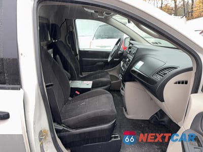 Piąte zdjęcie samochodu w środku: 2013 RAM TRADESMAN VIN:2C4JRGAG3DR658695 - miniatura