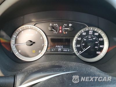 Zdjęcie 9 z 12 samochodu: 2015 NISSAN SENTRA S VIN:3N1AB7AP8FL628924 - miniatura