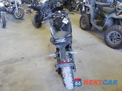 Czwarte zdjęcie samochodu z boku: 2025 KAWASAKI EX650 R VIN:ML5EXER11SDAD9758 - miniatura
