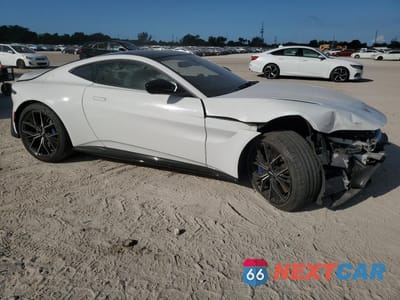 Czwarte zdjęcie samochodu z boku: 2021 ASTON MARTIN VANTAGE VIN:SCFSMGAW4MGN05546 - miniatura