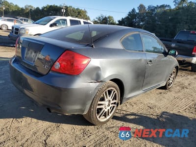 Trzecie zdjęcie samochodu z tyłu: 2007 TOYOTA SCION TC VIN:JTKDE167870205582 - miniatura