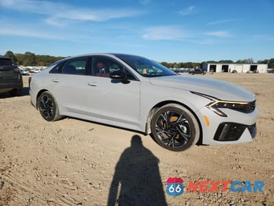 Czwarte zdjęcie samochodu z boku: 2025 KIA K5 GT LINE VIN:KNAG64J71S5393753 - miniatura