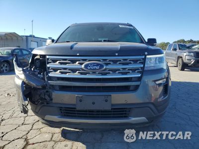 Piąte zdjęcie samochodu w środku: 2018 FORD EXPLORER XLT VIN:1FM5K7D83JGB52013 - miniatura
