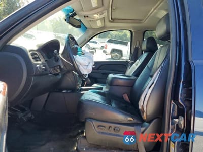 Zdjęcie 7 z 12 samochodu: 2011 CHEVROLET AVALANCHE LT VIN:3GNMCFE07BG216356 - miniatura