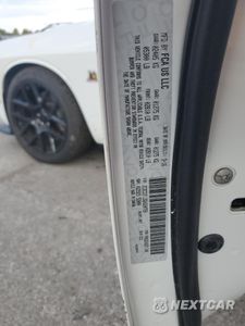 Zdjęcie 12 z 14 samochodu: 2016 DODGE CHALLENGER R/T SCAT PACK VIN:2C3CDZFJ3GH220720 - miniatura