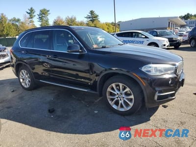 Czwarte zdjęcie samochodu z boku: 2016 BMW X5 XDR40E VIN:5UXKT0C55G0S76223 - miniatura