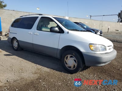 Czwarte zdjęcie samochodu z boku: 1998 TOYOTA SIENNA LE VIN:4T3ZF13C7WU010112 - miniatura