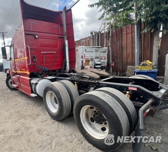 Trzecie zdjęcie samochodu z tyłu: 2008 VOLV VN VNL - TRUCKS VIN:4V4NC9TG88N263026 - miniatura