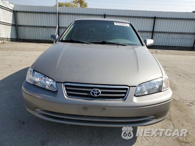 Piąte zdjęcie samochodu w środku: 2001 TOYOTA CAMRY LE VIN:4T1BF22K71U127853 - miniatura