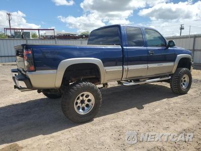 Trzecie zdjęcie samochodu z tyłu: 2002 CHEVROLET SILVERADO K1500 VIN:2GCEK19T121149351 - miniatura