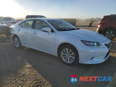 Czwarte zdjęcie samochodu z boku: 2013 LEXUS ES 300H VIN:JTHBW1GG8D2038455 - miniatura