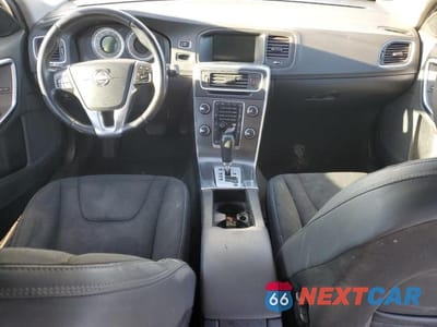 Zdjęcie 8 z 12 samochodu: 2012 VOLVO S60 T5 VIN:YV1622FS2C2110933 - miniatura