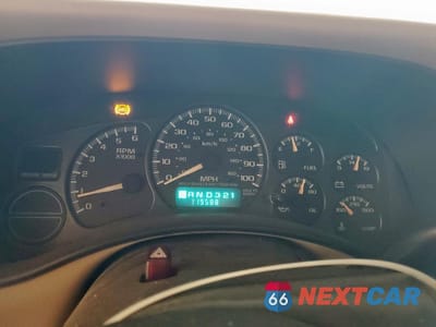 Zdjęcie 9 z 15 samochodu: 2001 GMC NEW SIERRA C1500 VIN:1GTEC14V31Z315025 - miniatura