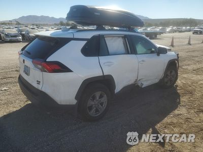 Trzecie zdjęcie samochodu z tyłu: 2024 TOYOTA RAV4 XLE VIN:2T3P1RFV1RC464136 - miniatura