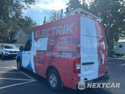 Trzecie zdjęcie samochodu z tyłu: 2017 NISSAN NV 2500 S VIN:1N6BF0LY5HN811345 - miniatura