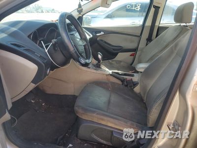 Zdjęcie 7 z 12 samochodu: 2017 FORD FOCUS SE VIN:1FADP3F27HL228214 - miniatura