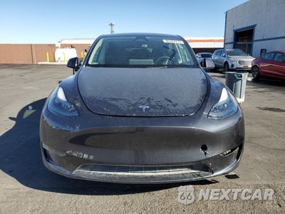 Piąte zdjęcie samochodu w środku: 2025 TESLA MODEL Y VIN:7SAYGDED0SF249701 - miniatura