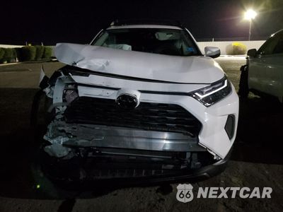 Piąte zdjęcie samochodu w środku: 2021 TOYOTA RAV4 XLE VIN:2T3W1RFV5NC211195 - miniatura