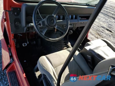 Zdjęcie 8 z 14 samochodu: 1993 JEEP WRANGLER / YJ RENEGADE VIN:1J4FY69SXPP206058 - miniatura