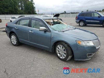 Czwarte zdjęcie samochodu z boku: 2011 LINCOLN MKZ VIN:3LNHL2GC8BR753666 - miniatura