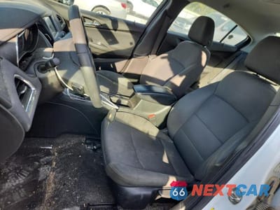 Zdjęcie 7 z 12 samochodu: 2019 CHEVROLET CRUZE LT VIN:1G1BE5SM6K7146266 - miniatura