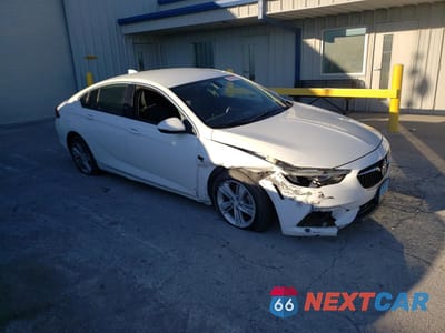 Czwarte zdjęcie samochodu z boku: 2018 BUICK REGAL PREFERRED VIN:W04GL6SX6J1131703 - miniatura