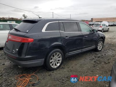 Trzecie zdjęcie samochodu z tyłu: 2016 LINCOLN MKT VIN:2LMHJ5NK3GBL00342 - miniatura
